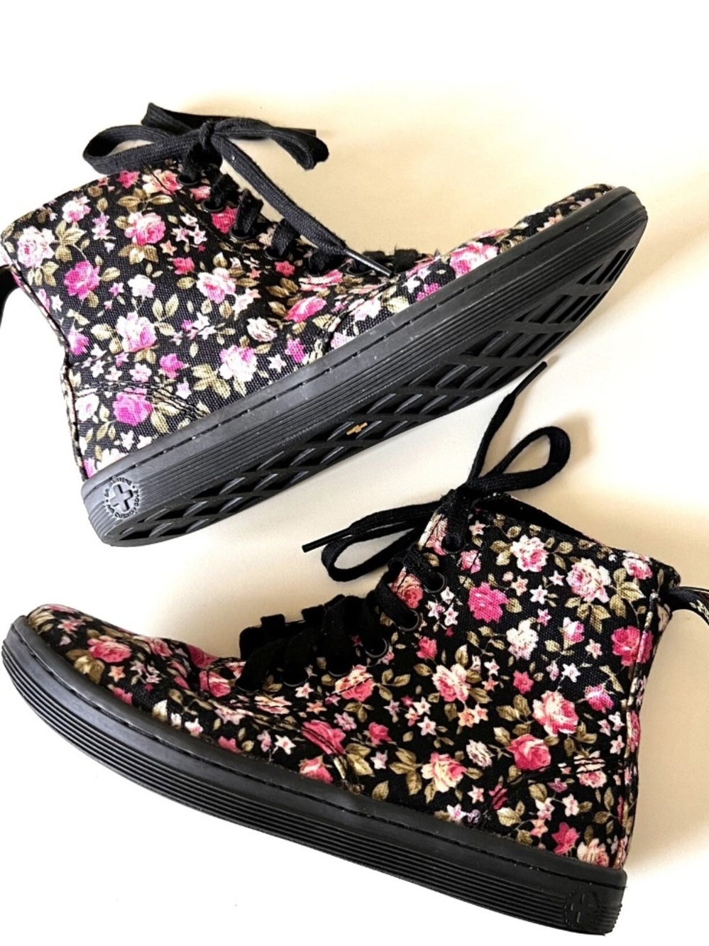 Doc Martens Hackney Floral Canvas Boots Ankle Womens Size US 7 NWOT